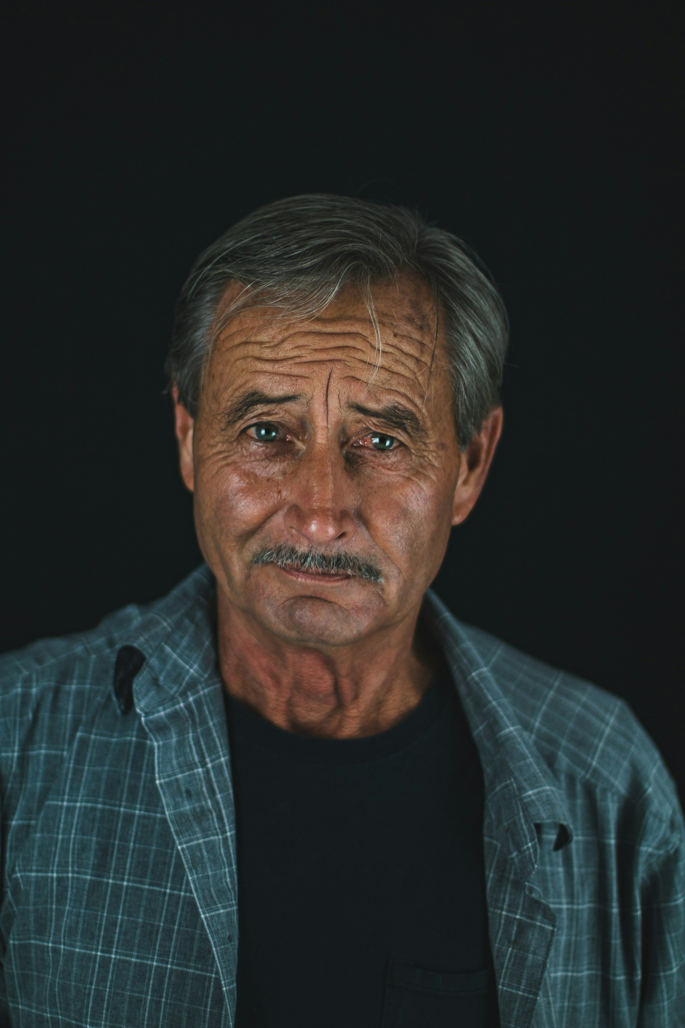 A smiling old man | Source: Unsplash